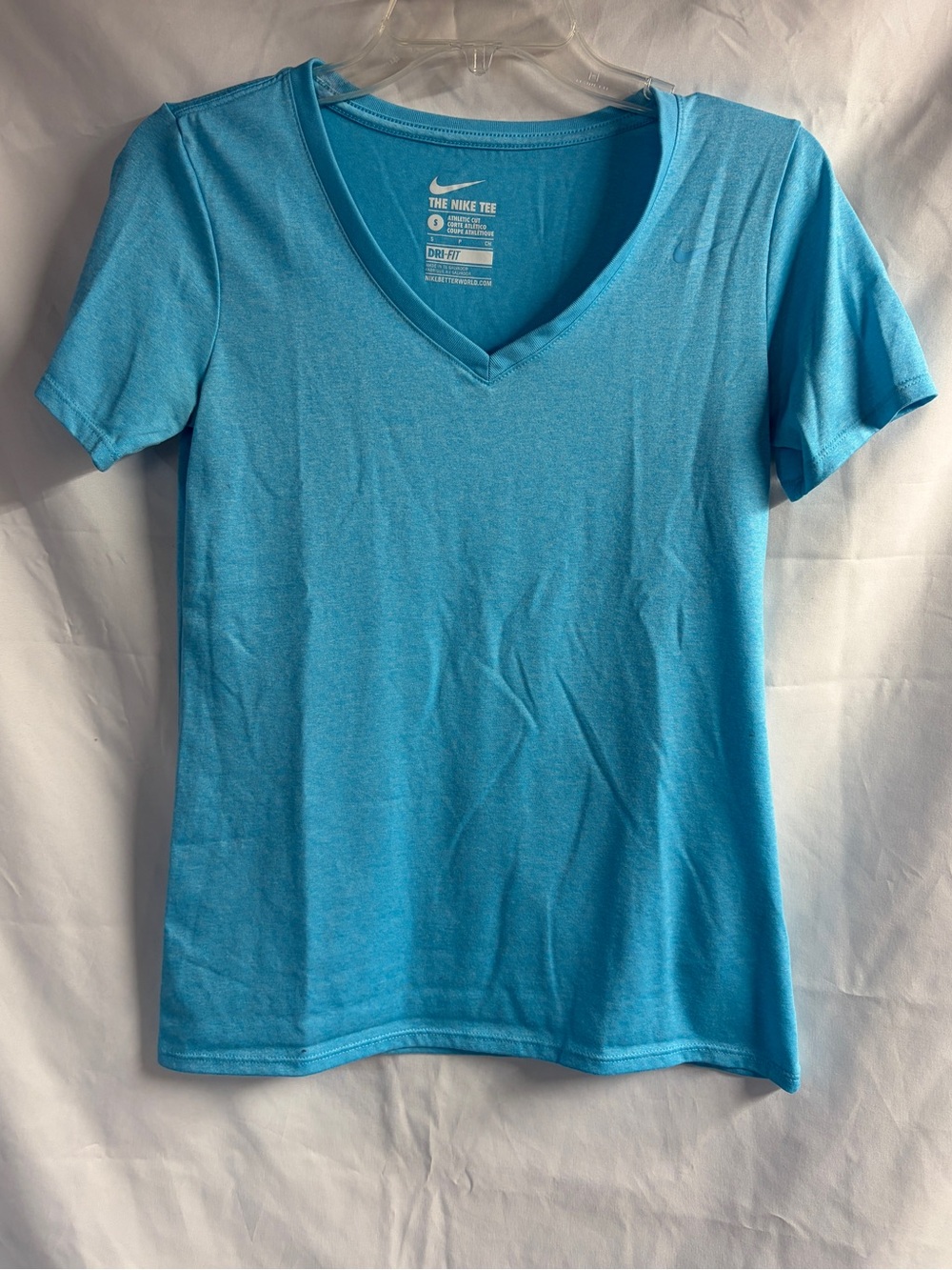 Women’s Nike dri fit V neck t shirt size small